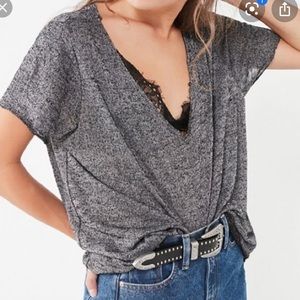 Project Social T UO loose fit gray V-neck